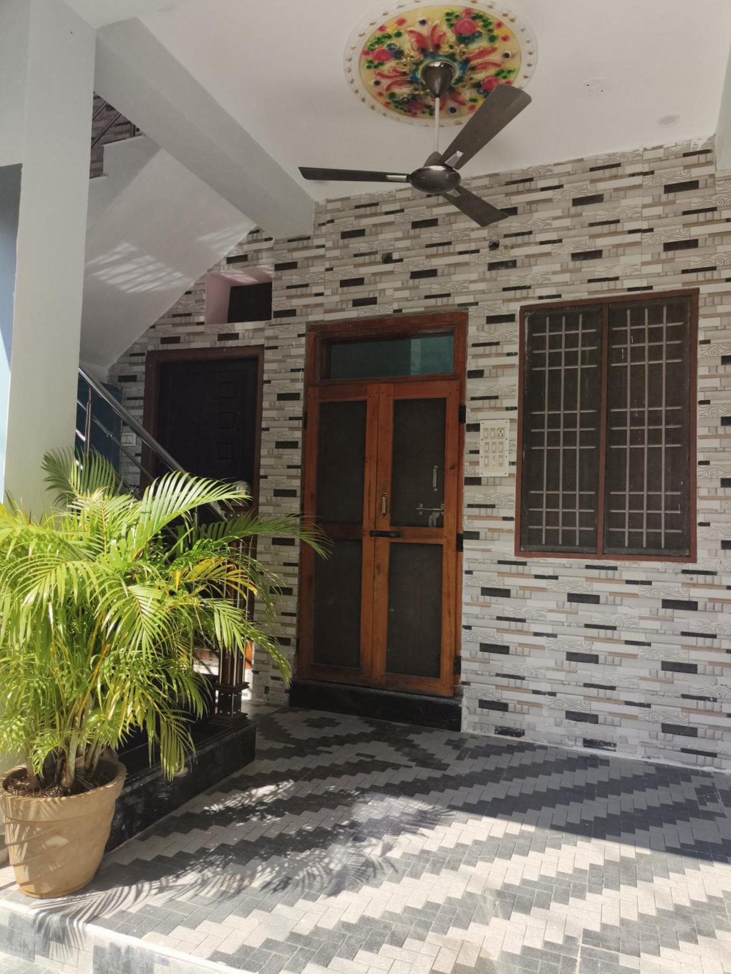 Liya Guest House Tiruvannāmalai Exterior foto